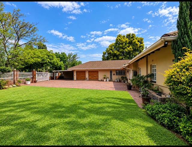3 BEDROOM HOUSE FOR SALE IN THREE RIVERS EAST